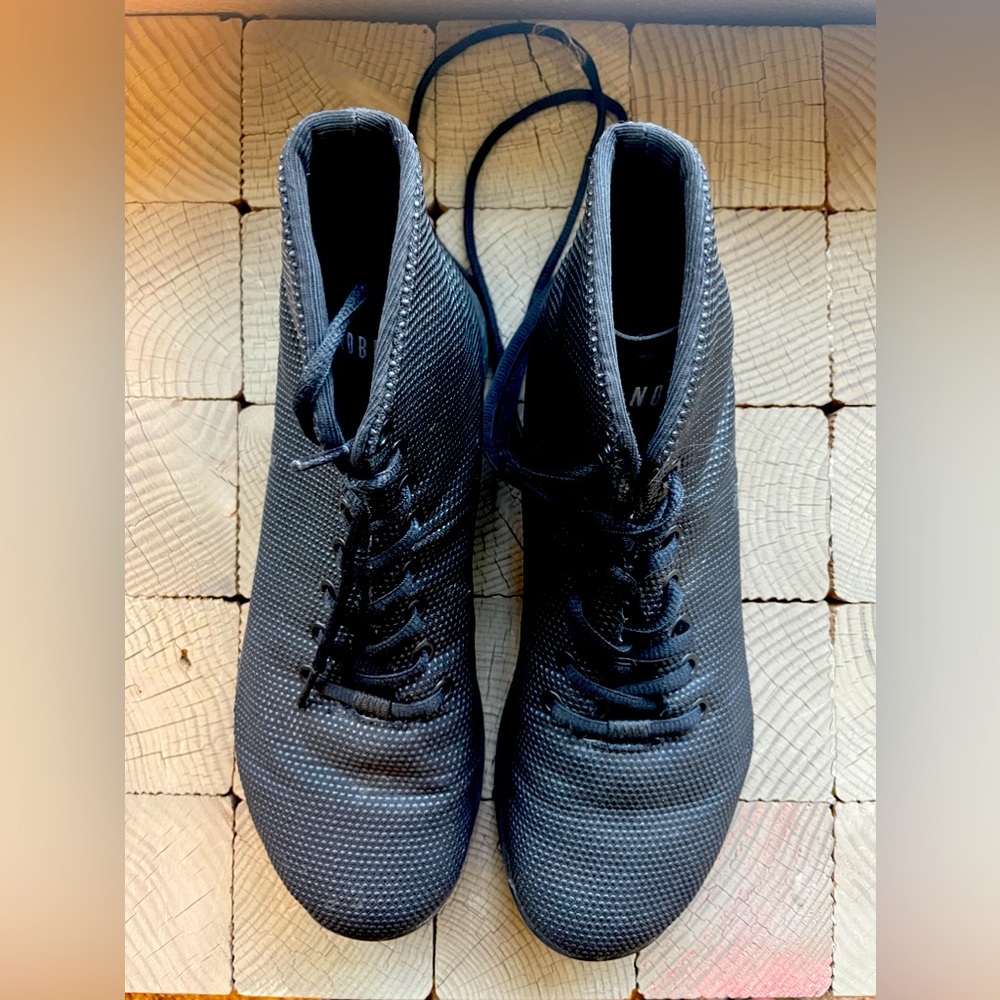 NoBull high top Trainers size 8.5. Only wore them a couple times.